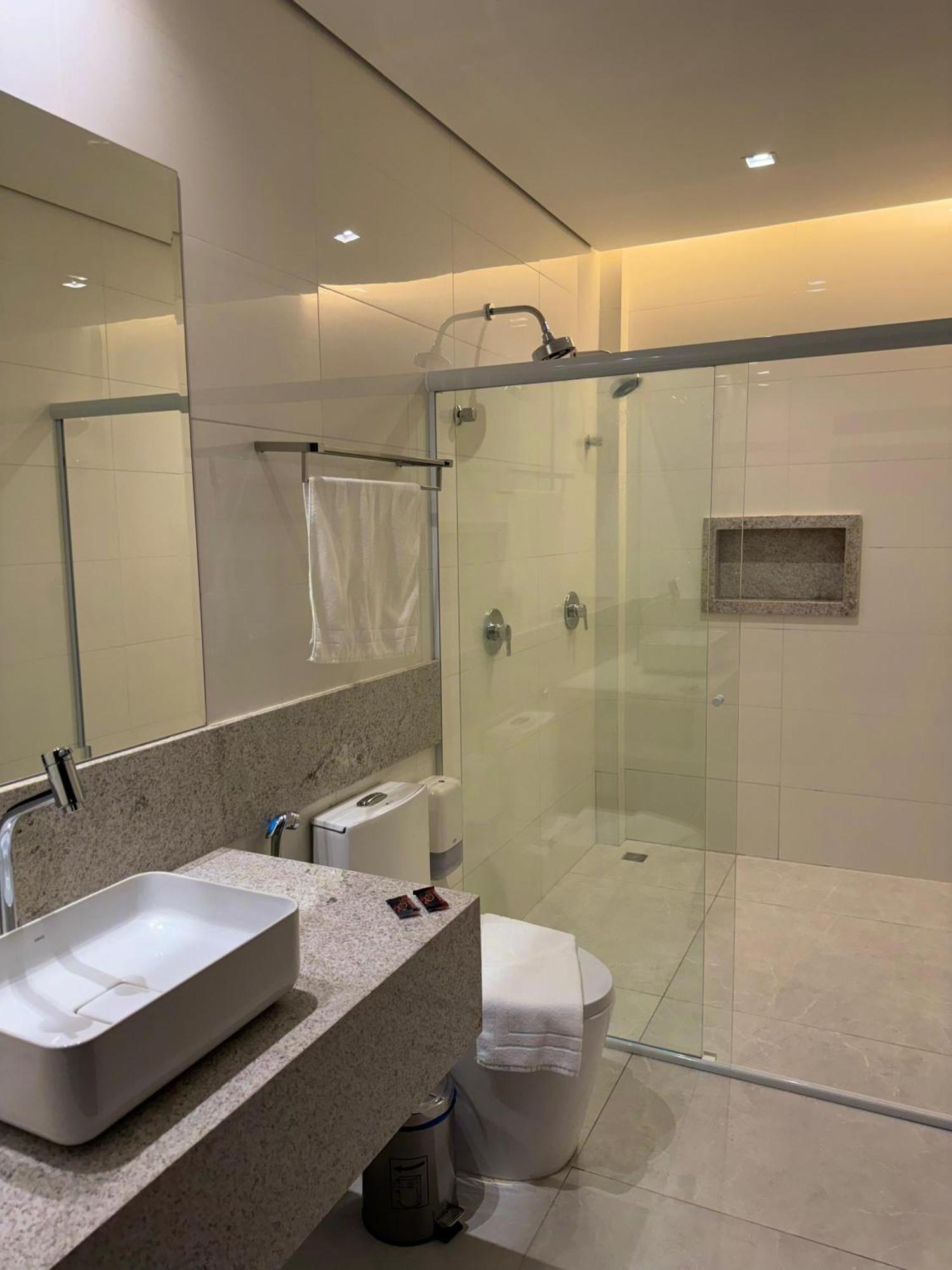 Oasis Hotel Miracema do Tocantins Bagian luar foto