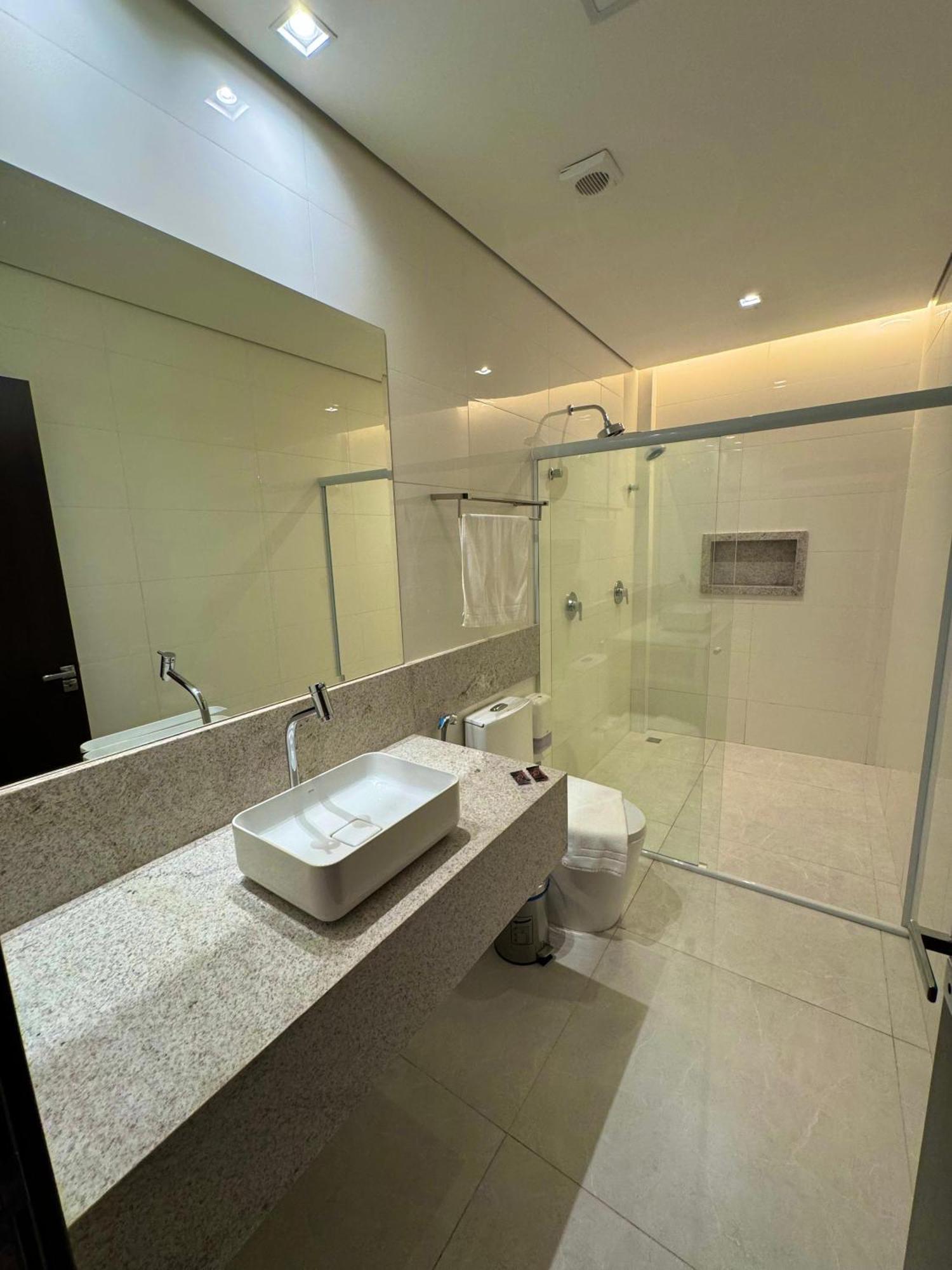 Oasis Hotel Miracema do Tocantins Bagian luar foto